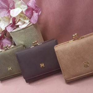 Carteras Trébol ♣️ Con cierre a presión y Broche.Multiples departamentos.