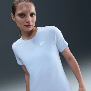 Polera Mujer Sportswear Club Essentials Nike